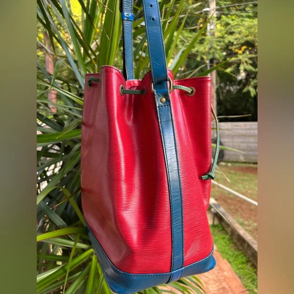 Louis‎ Vuitton Epi Noe Shoulder Bag Red Blue Green Authentic Vintage W Dust Bag - Picture 3 of 14